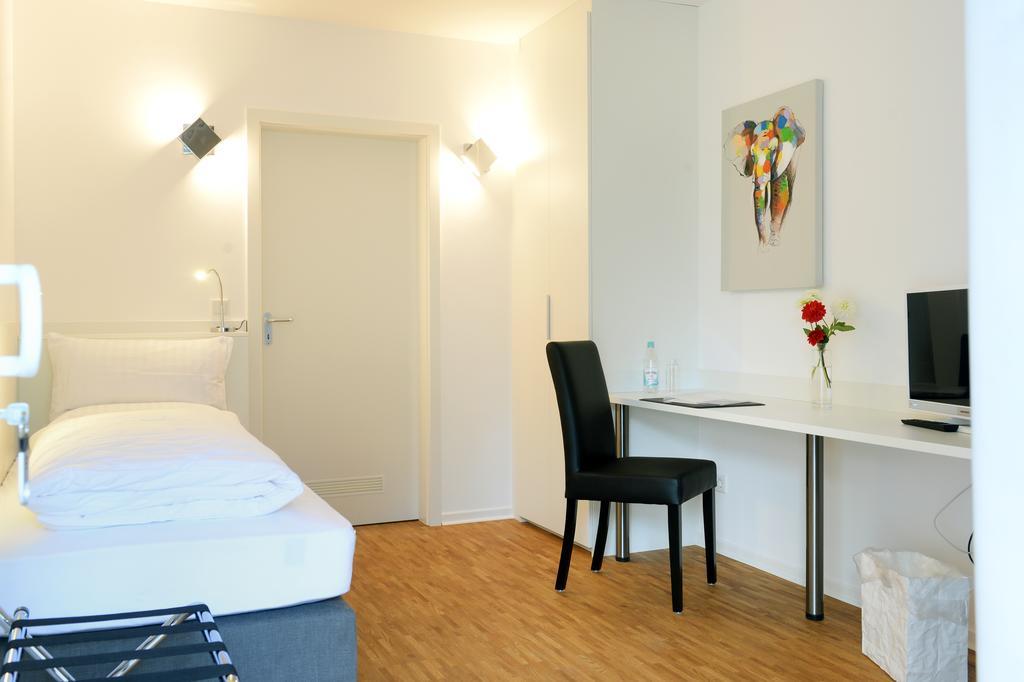 Bed & Breakfast Meerbusch Quarto foto