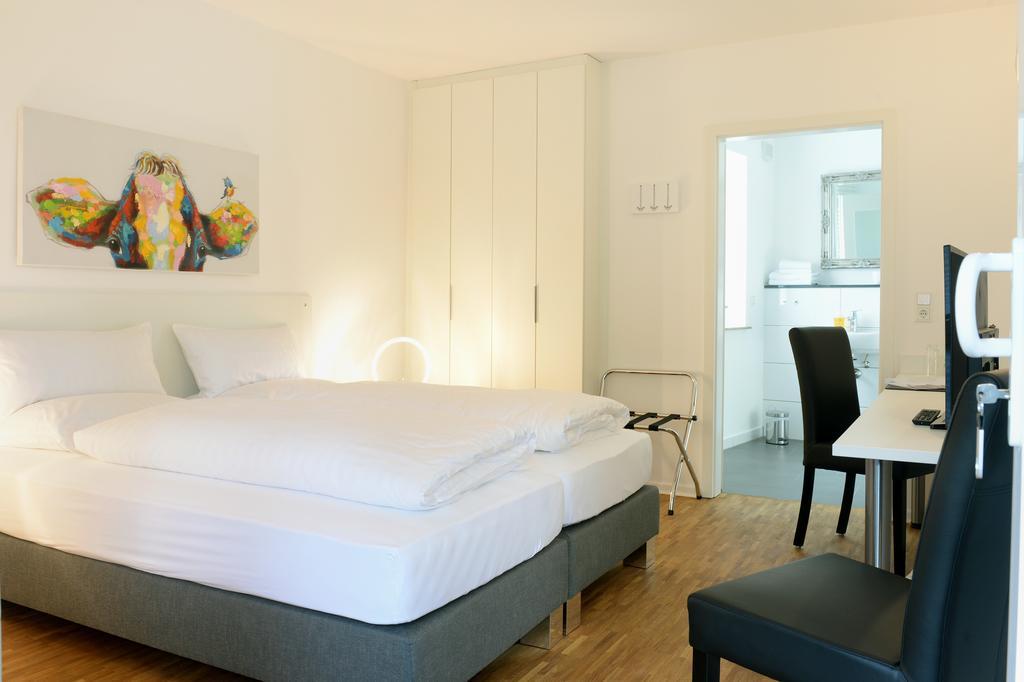 Bed & Breakfast Meerbusch Quarto foto